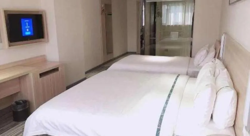 Bed in City Comfort Inn Chibi Railway Station