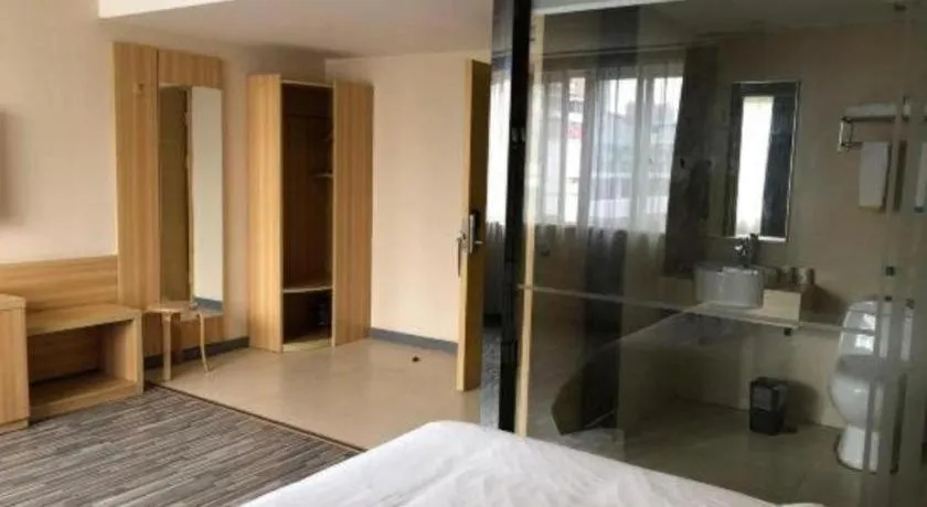 Bed in City Comfort Inn Chibi Railway Station