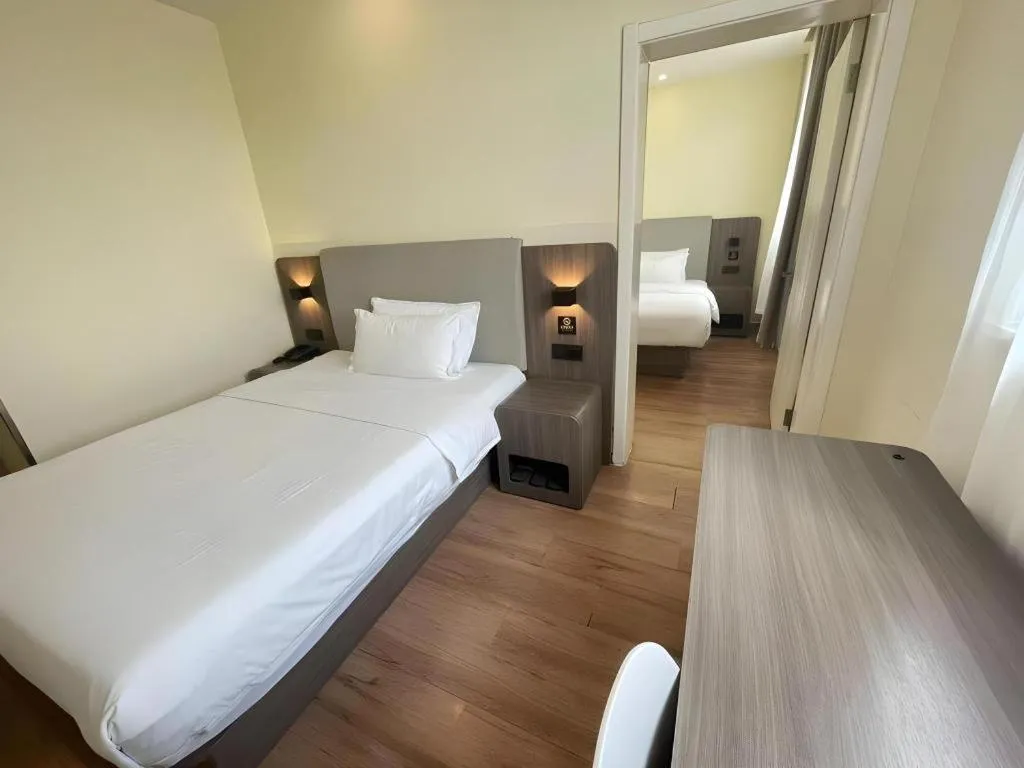 Hanting Hotel Beijing Guomao Sihui