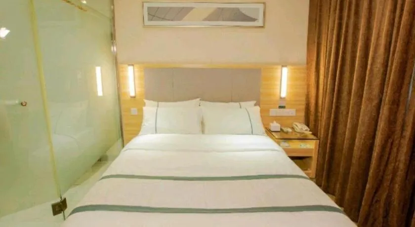 Bed in City Comfort Inn Nanning Guangxi University