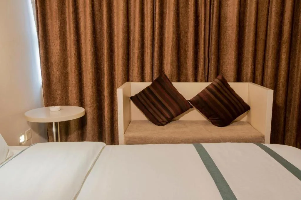 Bed in City Comfort Inn Nanning Guangxi University