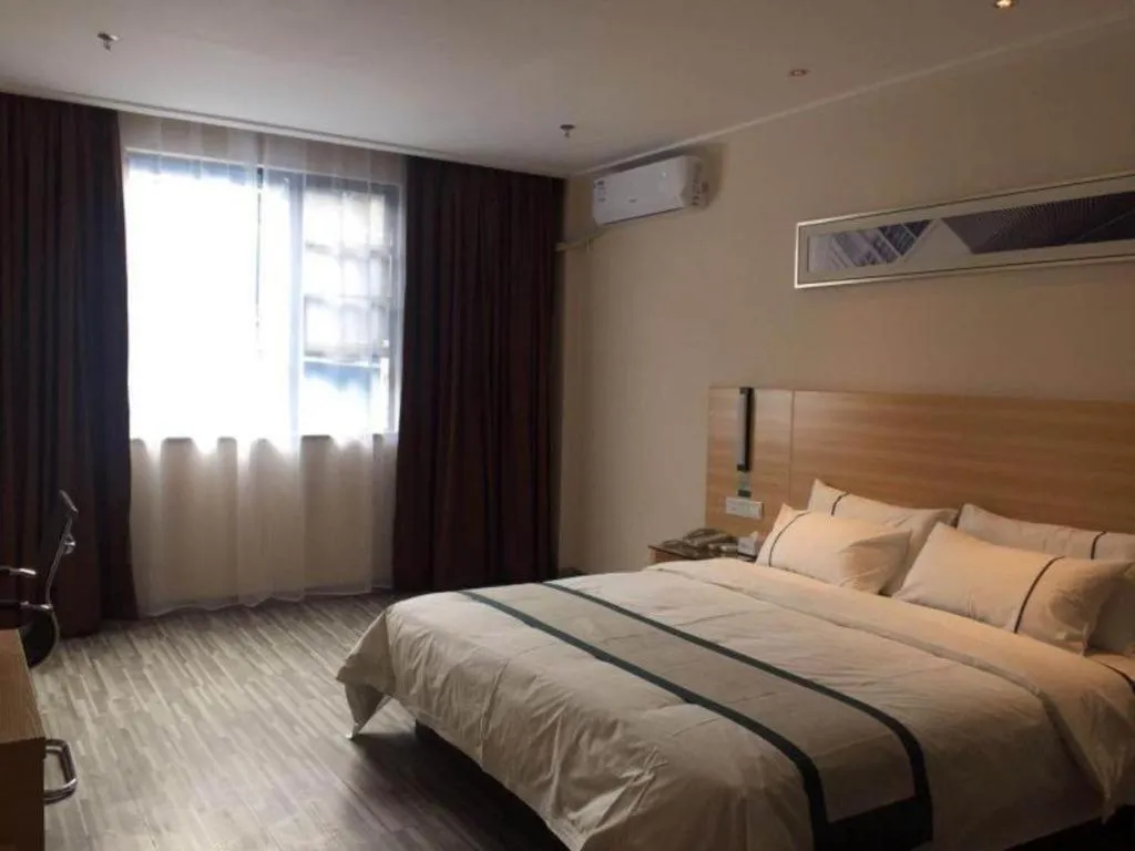 Bed in City Comfort Inn Nanning Guangxi University