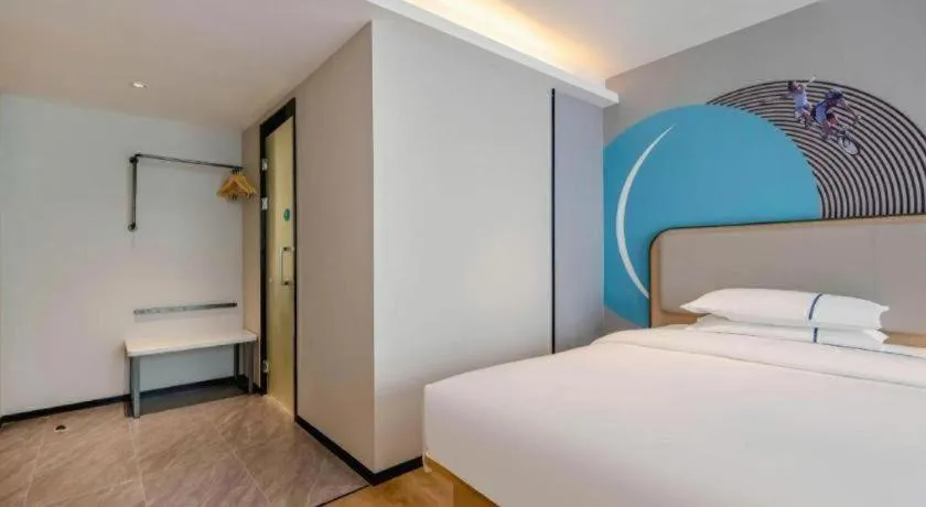 Bed in City Comfort Inn Nanning Guangxi University