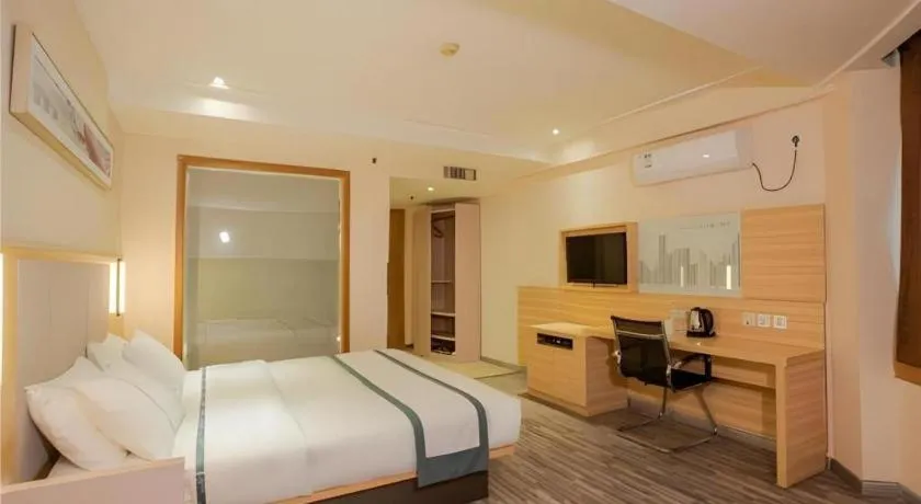 Bed in City Comfort Inn Nanning Guangxi University