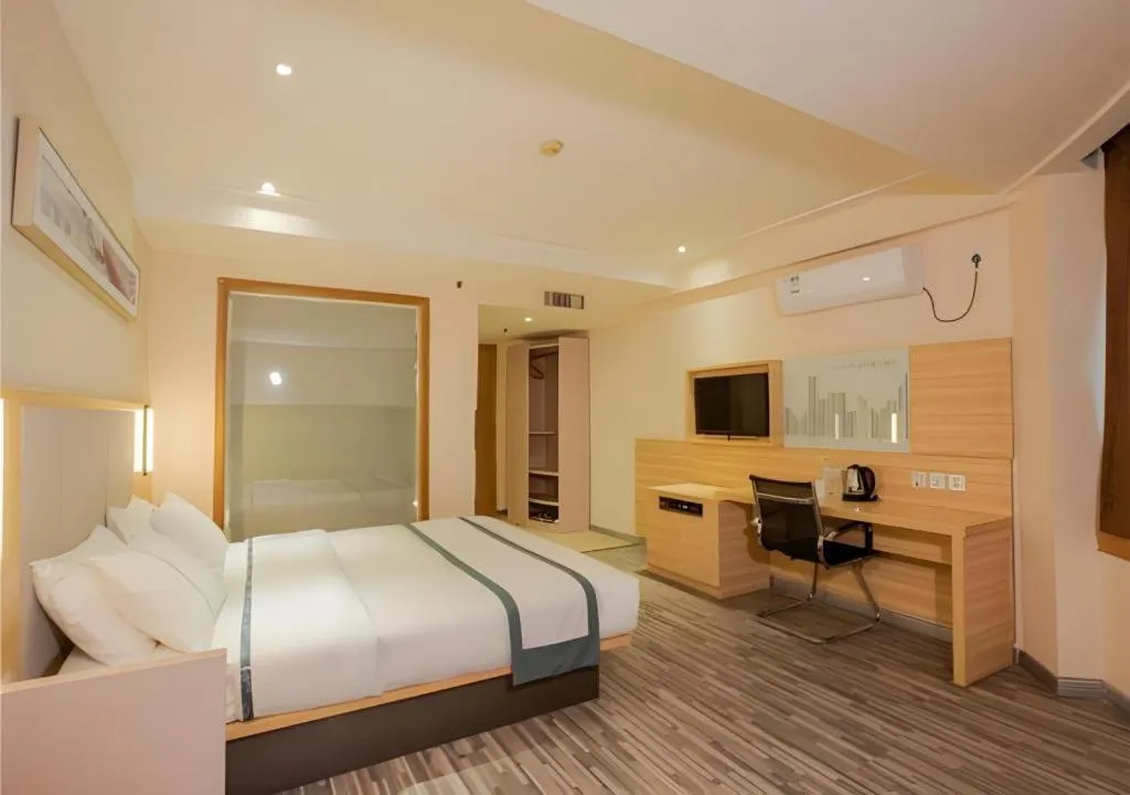 Bed in City Comfort Inn Nanning Guangxi University