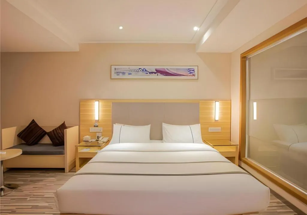 Bed in City Comfort Inn Nanning Guangxi University