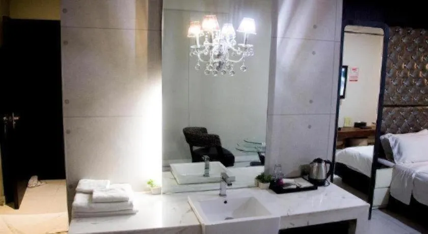 Bed in Qingdao Hengbo Hotel