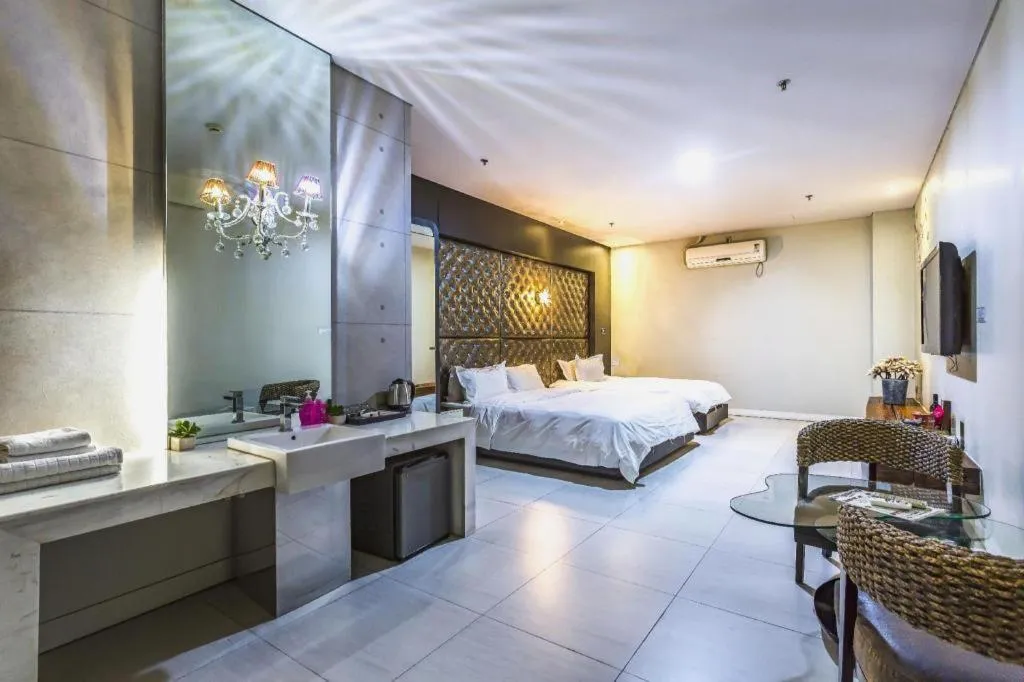 Bed in Qingdao Hengbo Hotel