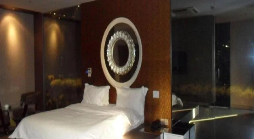 Bed in Qingdao Hengbo Hotel