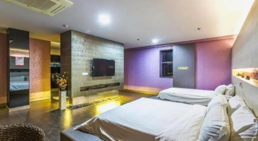 Bed in Qingdao Hengbo Hotel