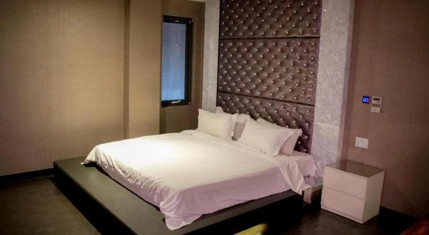 Bed in Qingdao Hengbo Hotel