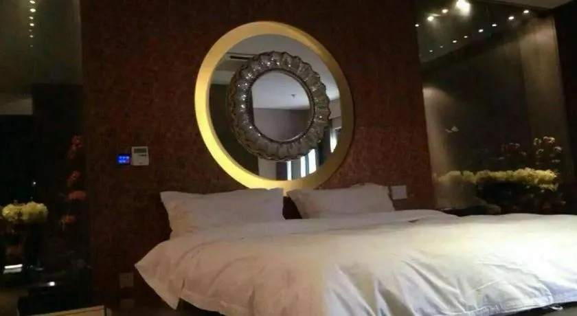 Bed in Qingdao Hengbo Hotel