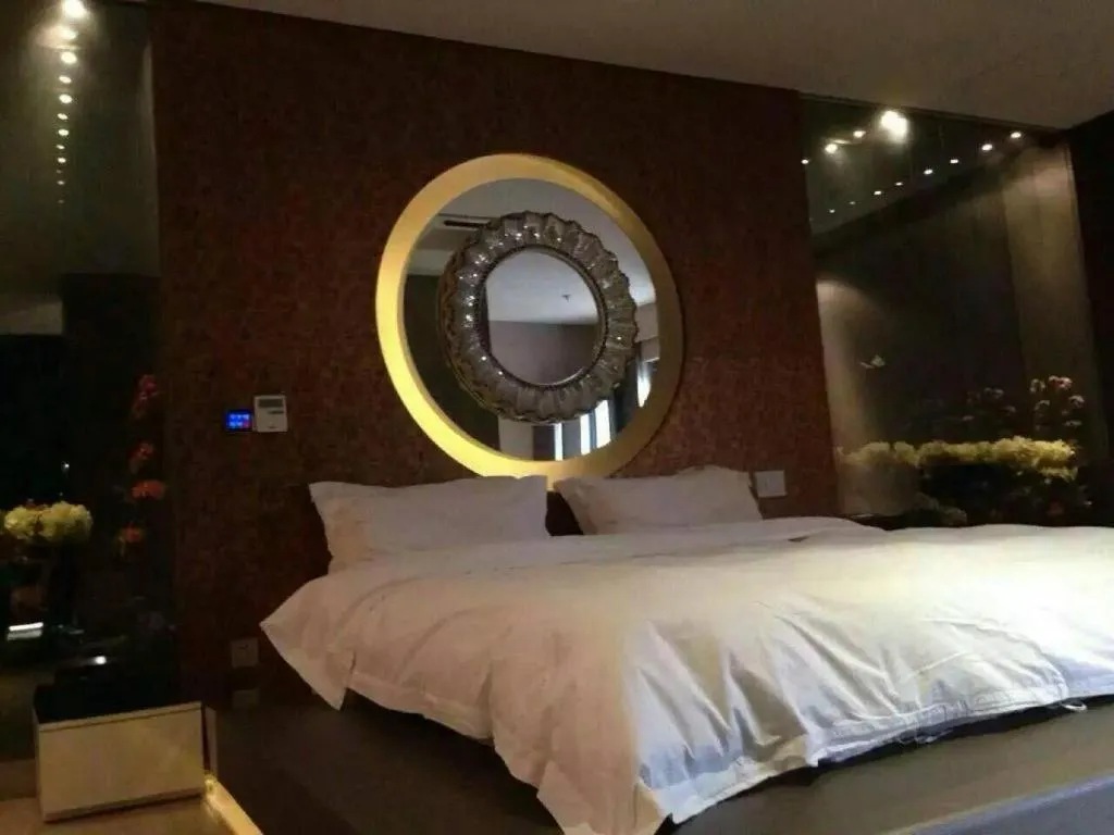 Bed in Qingdao Hengbo Hotel