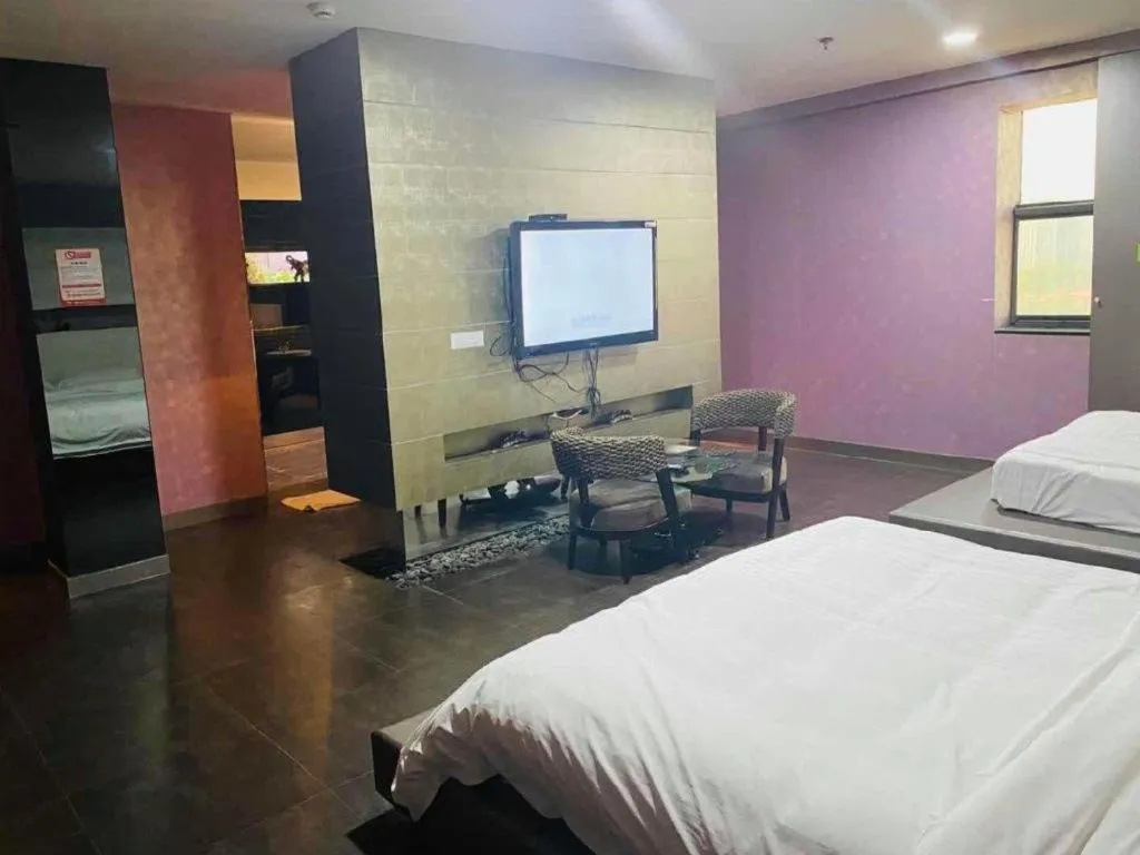 Bed in Qingdao Hengbo Hotel