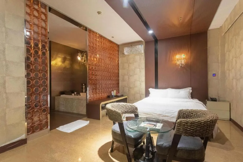 Bed in Qingdao Hengbo Hotel