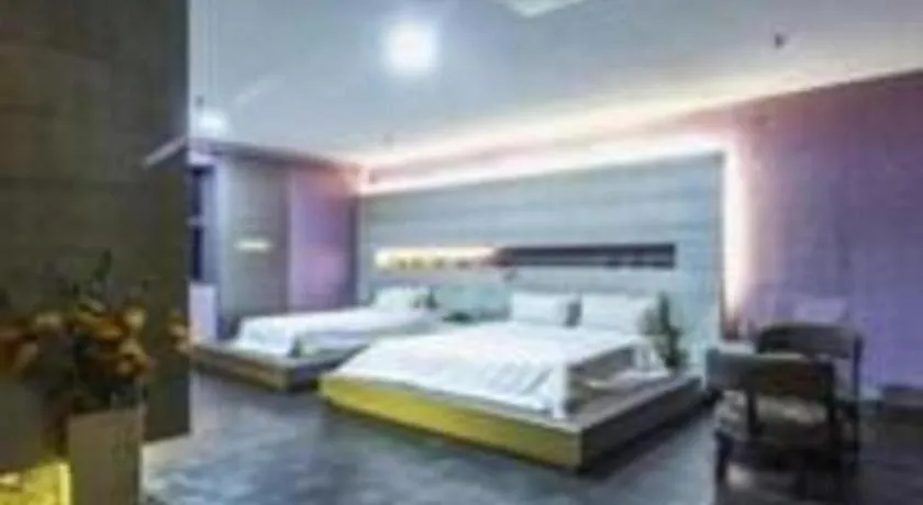 Bed in Qingdao Hengbo Hotel