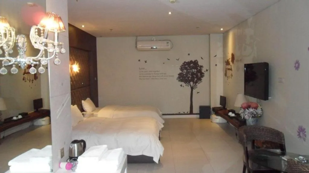 Bed in Qingdao Hengbo Hotel