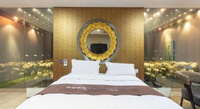 Bed in Qingdao Hengbo Hotel