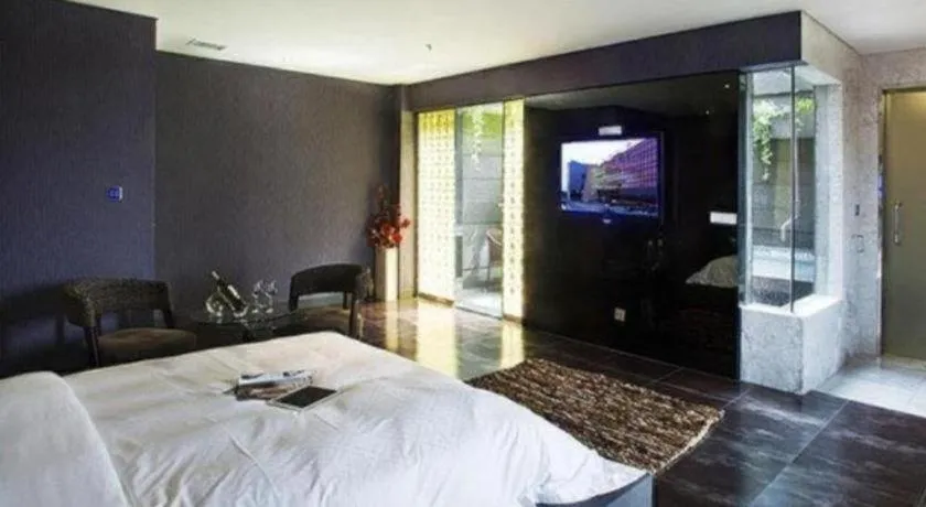 Bed in Qingdao Hengbo Hotel