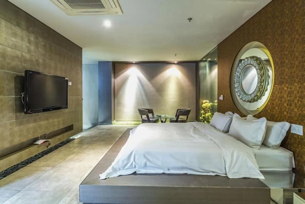 Bed in Qingdao Hengbo Hotel