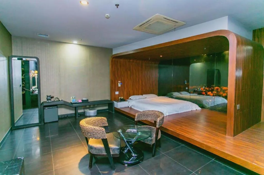 Bed in Qingdao Hengbo Hotel