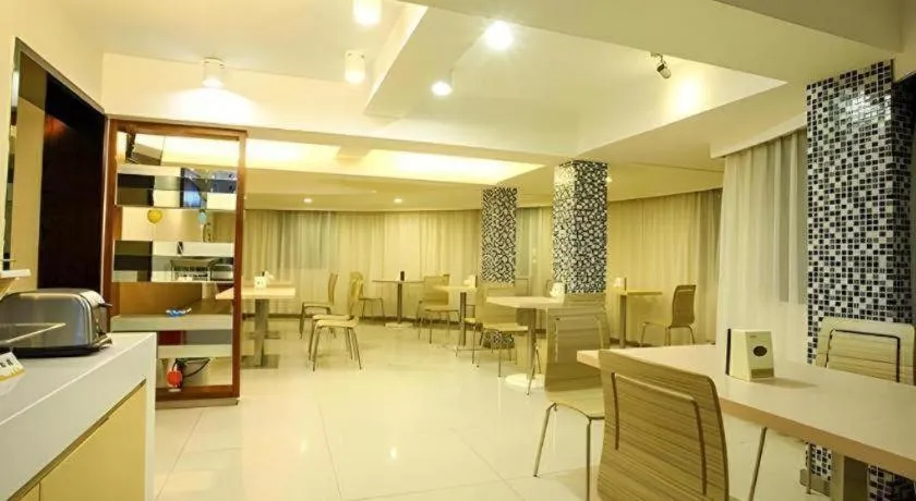 City Comfort Inn Wuzhou Wangcheng Square