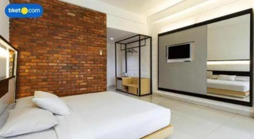 Bed in Buana Lestari Hotel