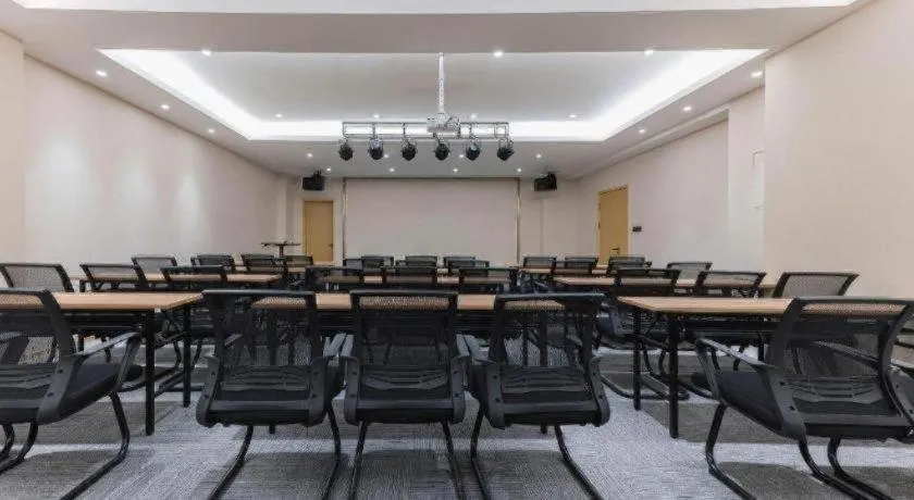 JI Hotel Dalian Xinghai Park