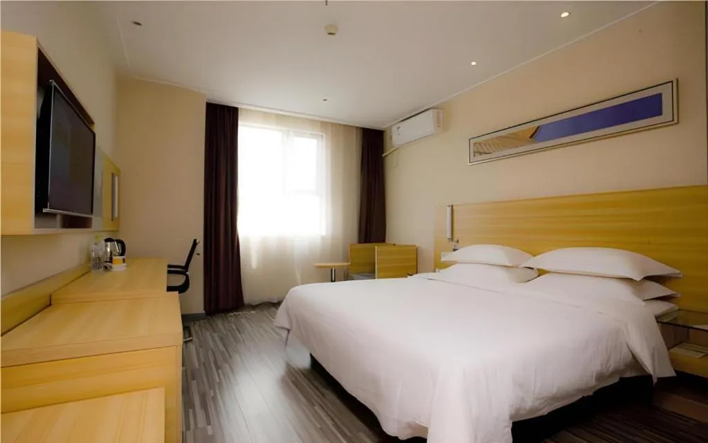 Bed in City Comfort Inn Wuhan Miaoshan