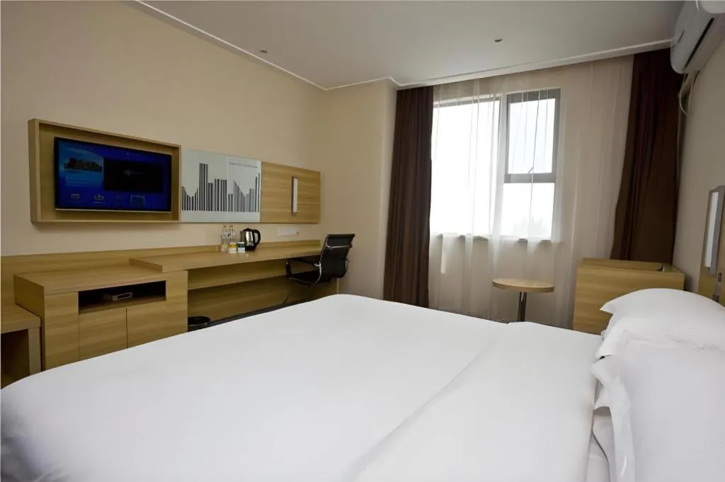 Bed in City Comfort Inn Wuhan Miaoshan