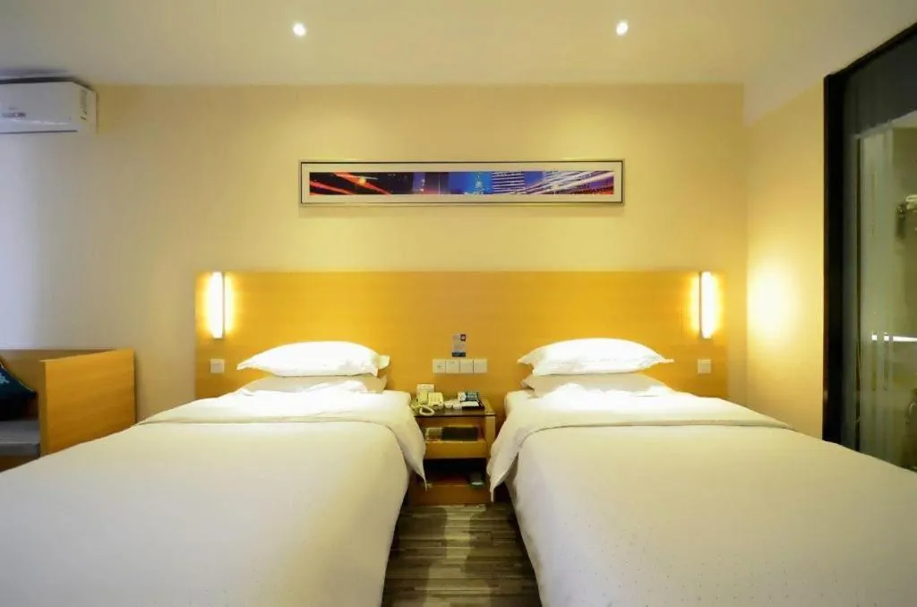 Bed in City Comfort Inn Wuhan Miaoshan