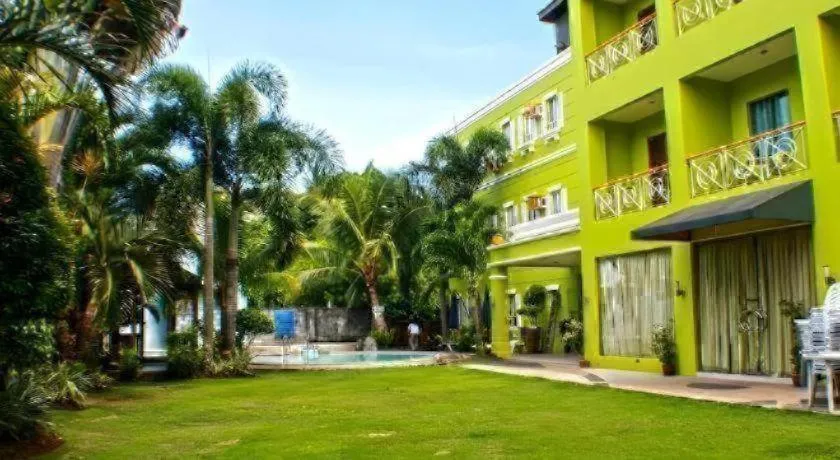 Hotel Camila 2