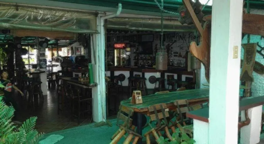 Harleys Pub and Hotel