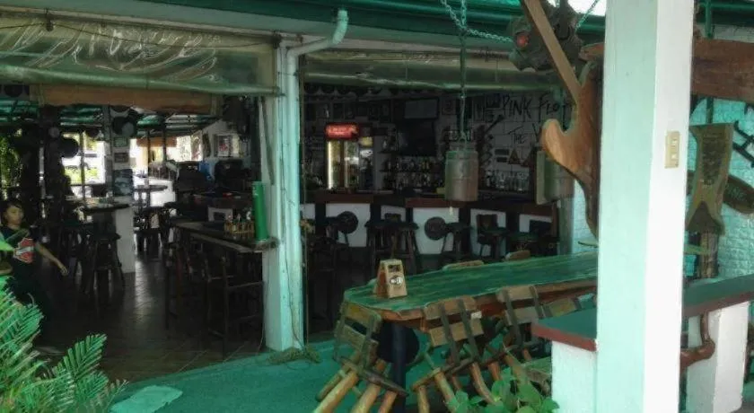 Harleys Pub and Hotel