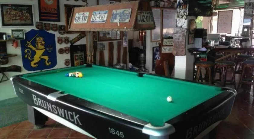 Harleys Pub and Hotel