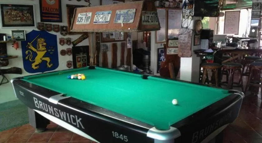 Harleys Pub and Hotel