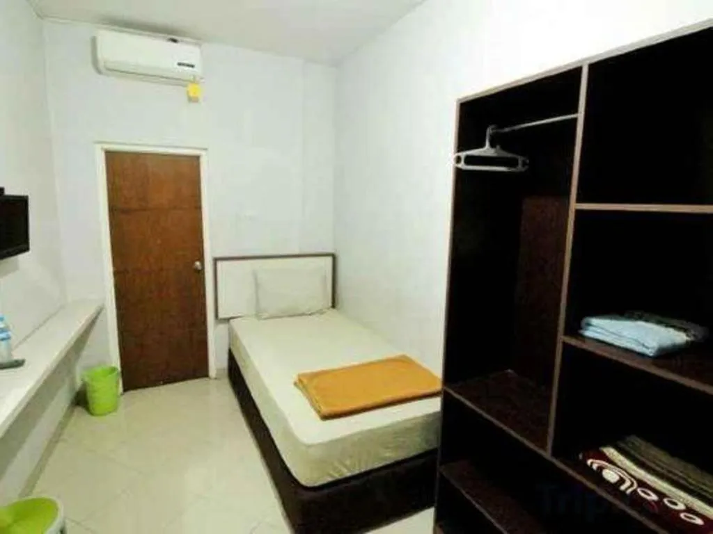 Bed in Zaen Hotel Syariah Solo