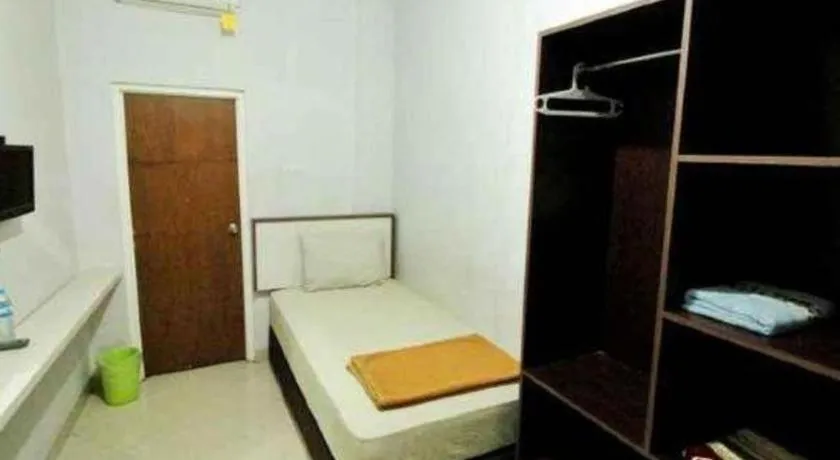 Bed in Zaen Hotel Syariah Solo