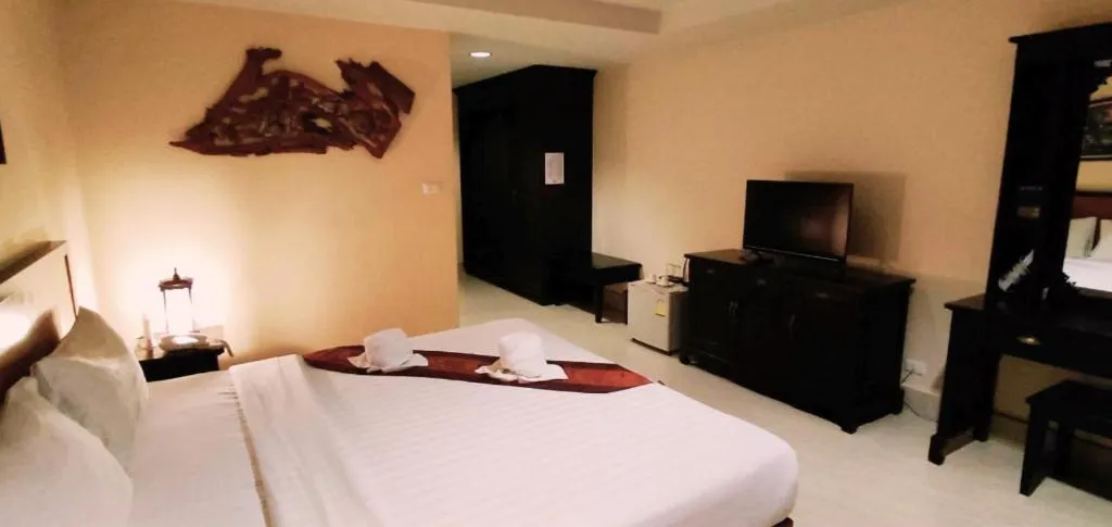 Bed in Rayong Lanna Hotel