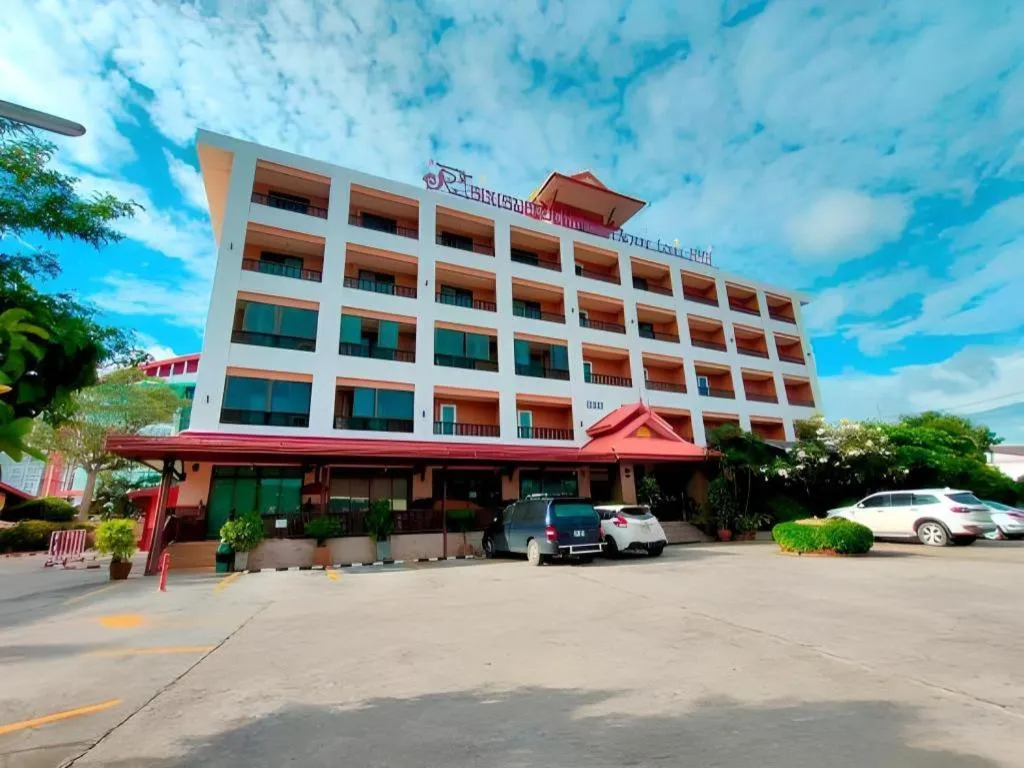 Rayong Lanna Hotel