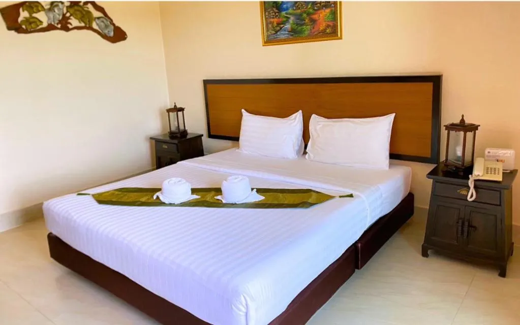Bed in Rayong Lanna Hotel