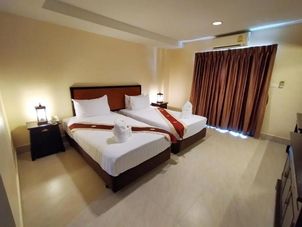 Bed in Rayong Lanna Hotel