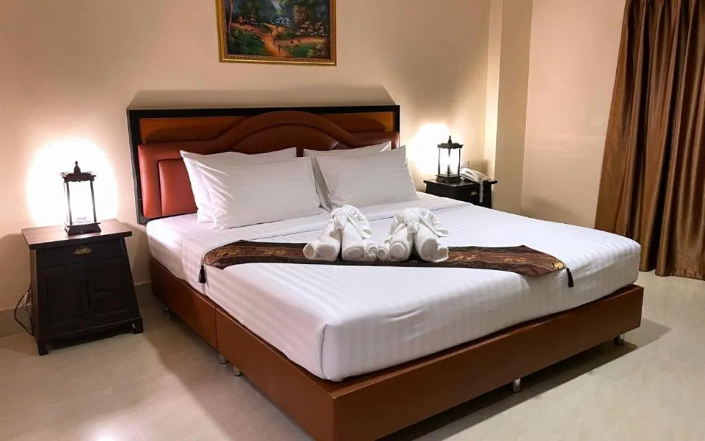 Bed in Rayong Lanna Hotel
