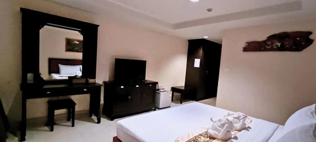 Bed in Rayong Lanna Hotel