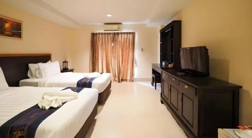 Bed in Rayong Lanna Hotel