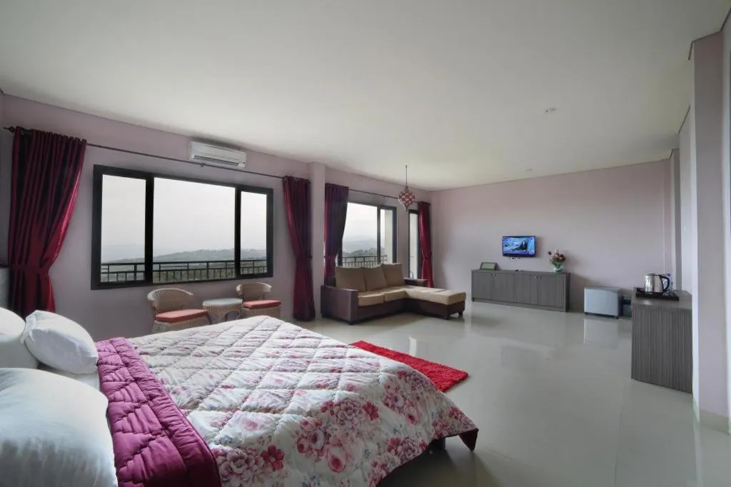 Bed in Fafa Hill Hotel and Resort