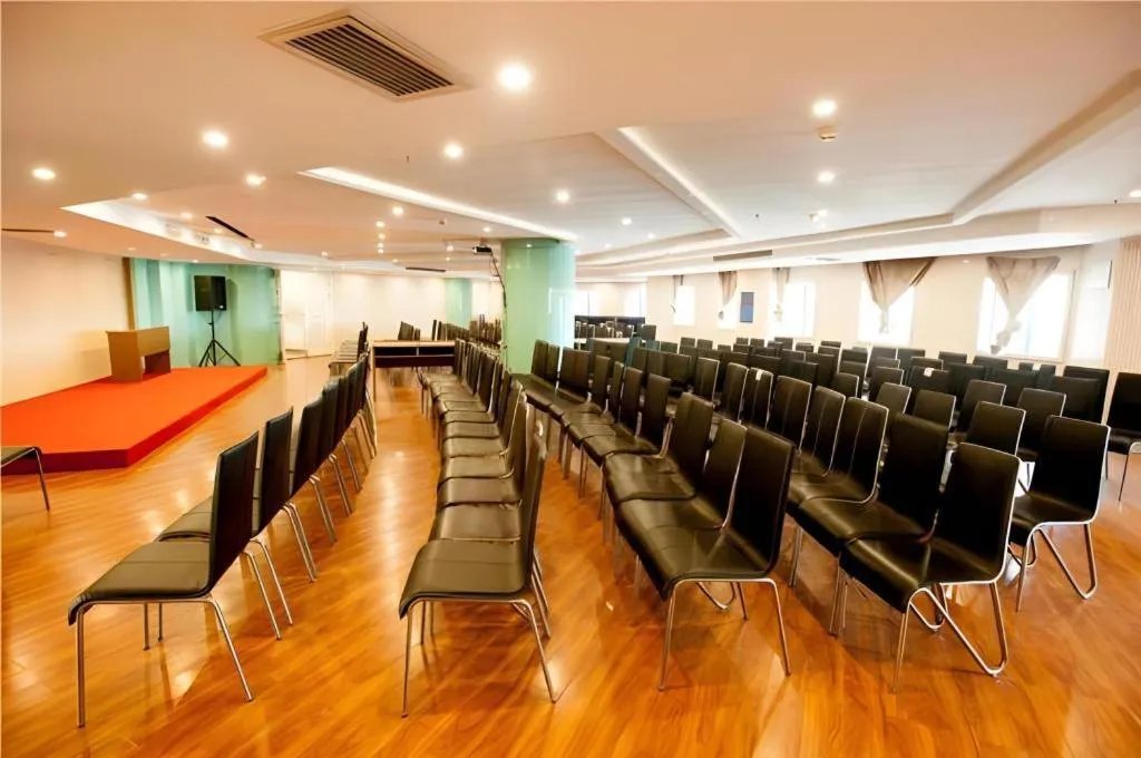 City Comfort Inn Wuhan Badajia Heping Park Metro Station