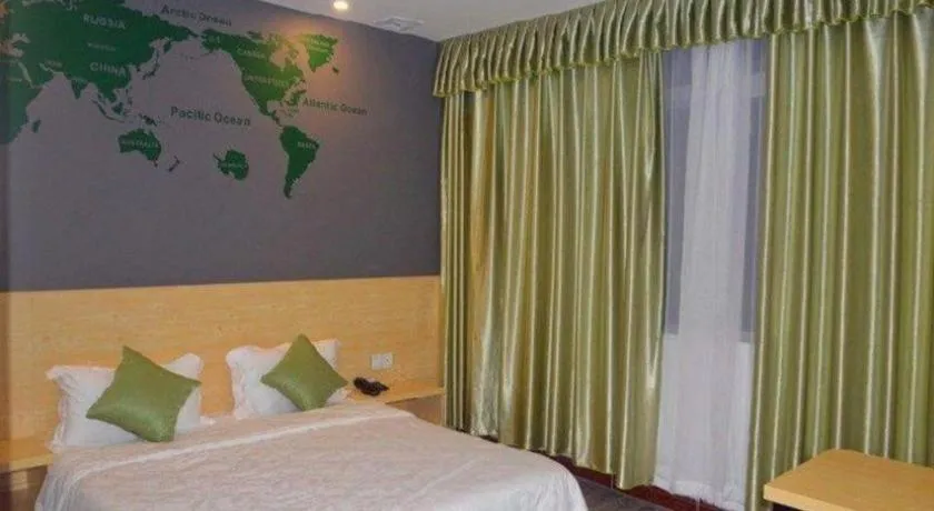 Bed in Yi Mi Hotel Shenzhen Longgang Pinghu South China City