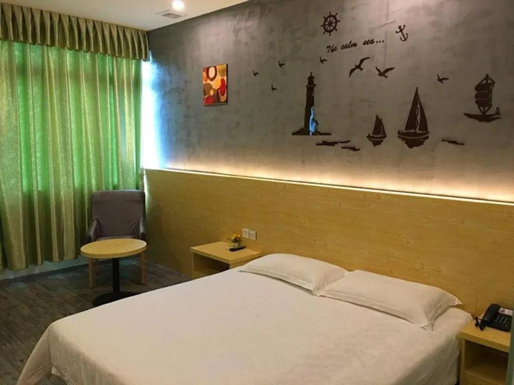 Bed in Yi Mi Hotel Shenzhen Longgang Pinghu South China City