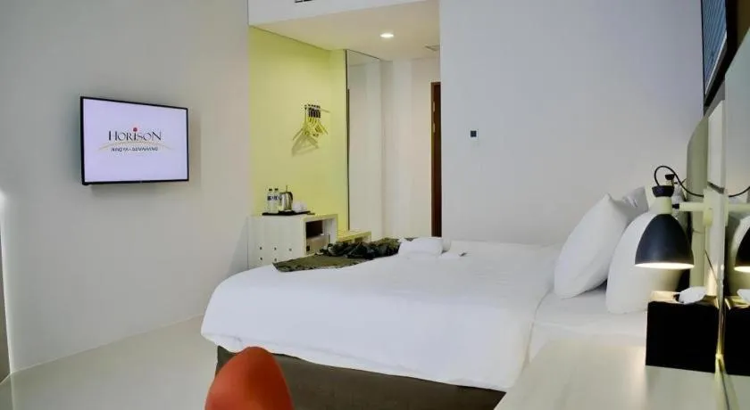 Bed in Horison Nindya Semarang